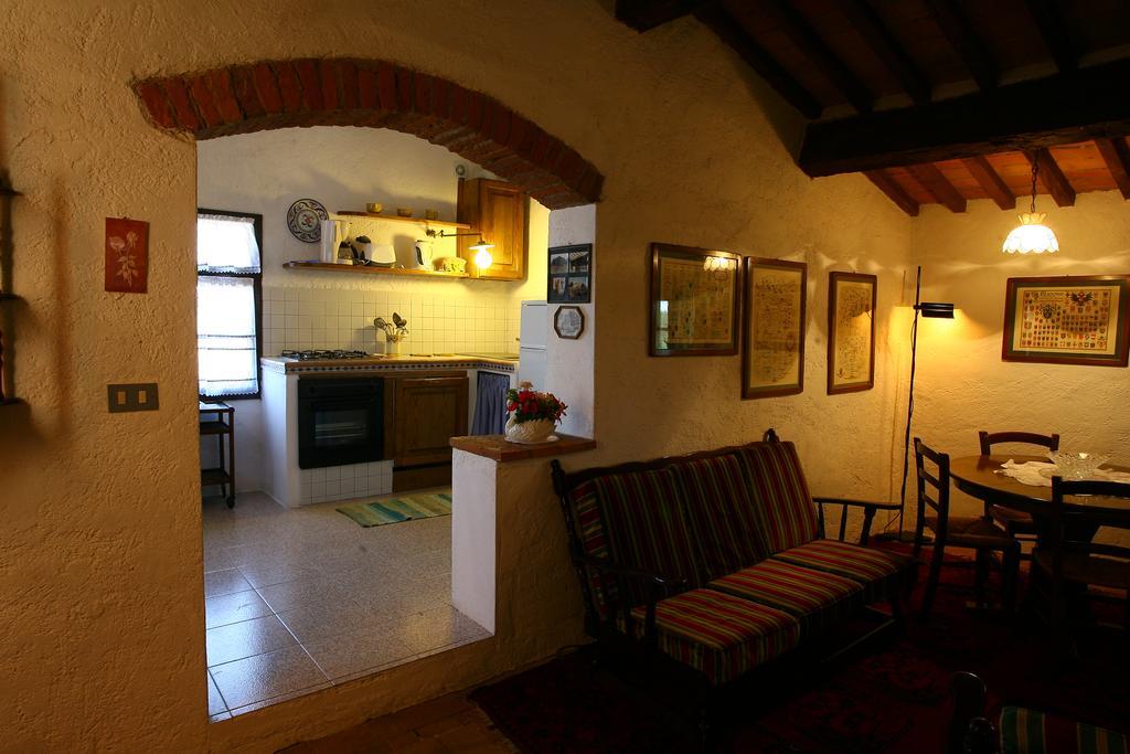 Podere Il Giurato Fauglia الغرفة الصورة